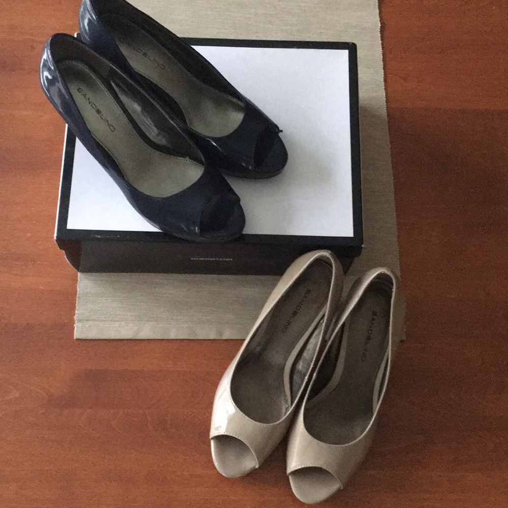 Bandolino Navy and Tan Heels